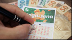 Mega-Sena 2712 acumula e vai a R$ 66 milhões; veja resultado e ganhadores